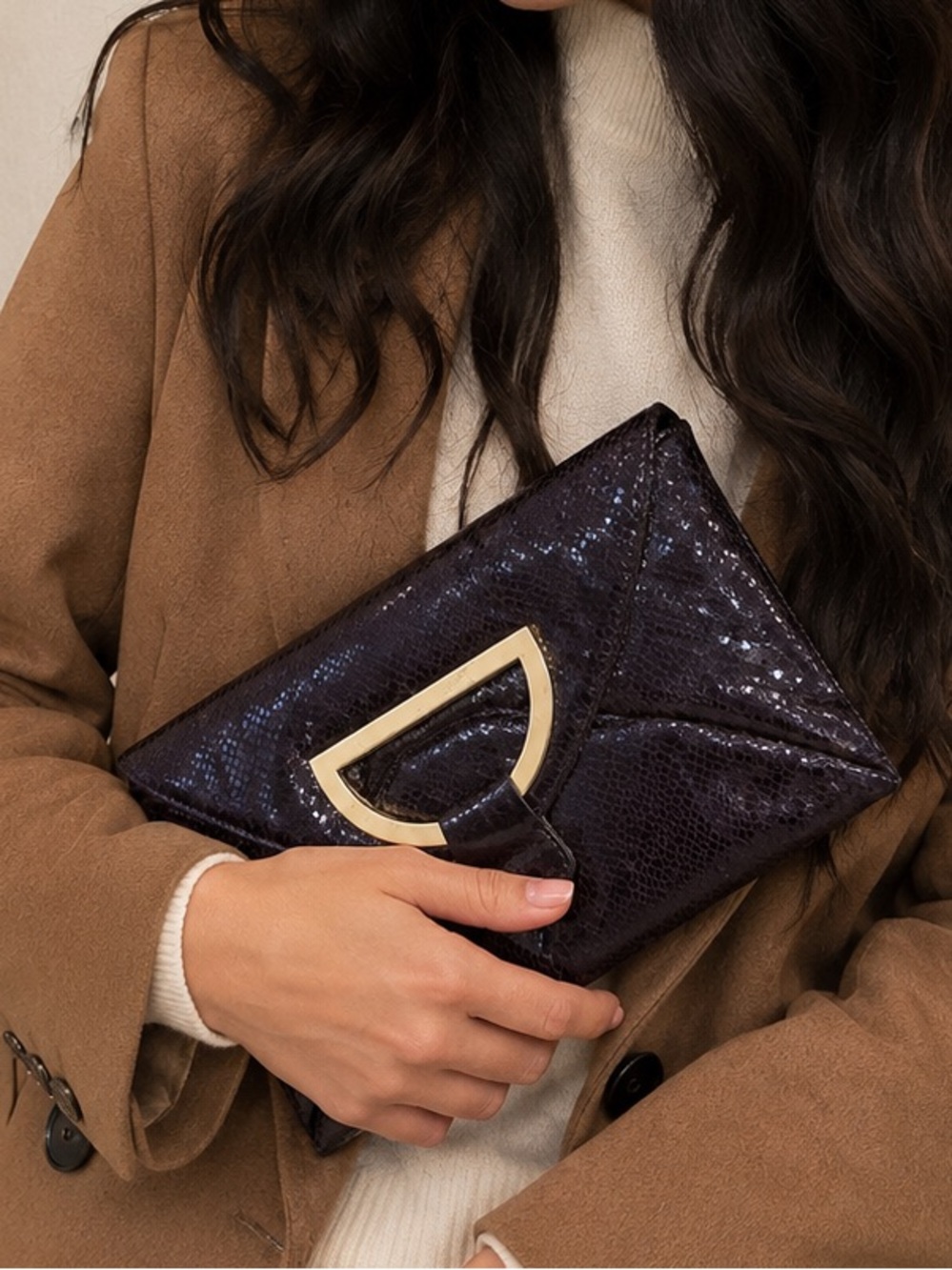 Elegant Metallic Navy Snake-Embossed Clutch
